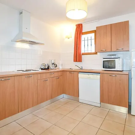 2 Bedroom Awesome In Apartment Belgodère